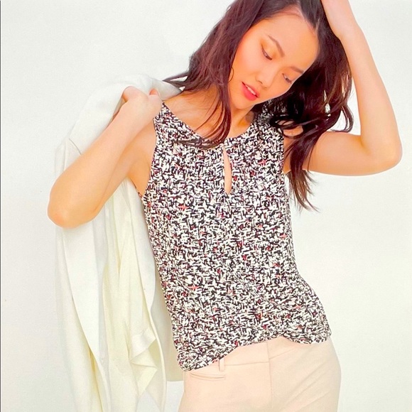 White House Black Market Tops - WHBM  Sleeveless Print Top Size Small Pink/Black